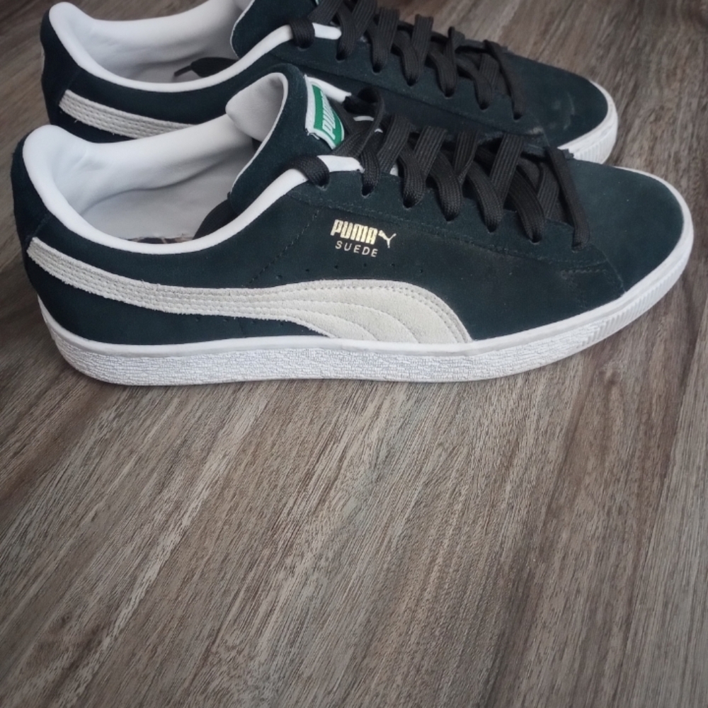 Puma Suede Men's Black and White Sneakers